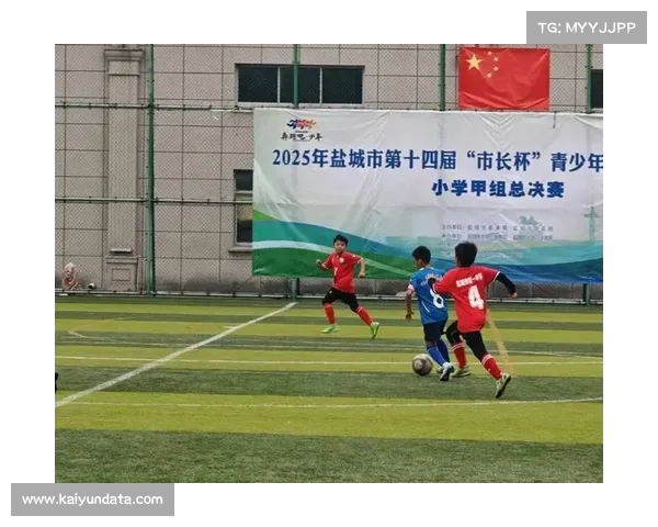 校园足球比赛促进区县体育交流,加强设施建设